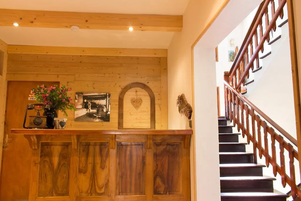 ** Hotel Auberge du Poncellamont Arèches France