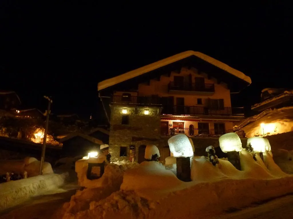 ** Hotel Auberge Du Poncellamont Areches France