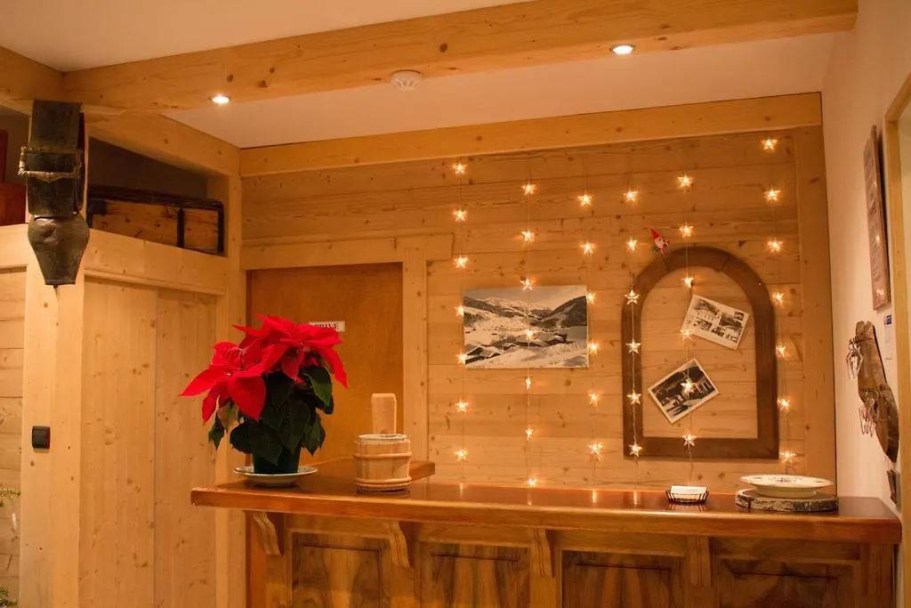 ** Hotel Auberge Du Poncellamont Areches France