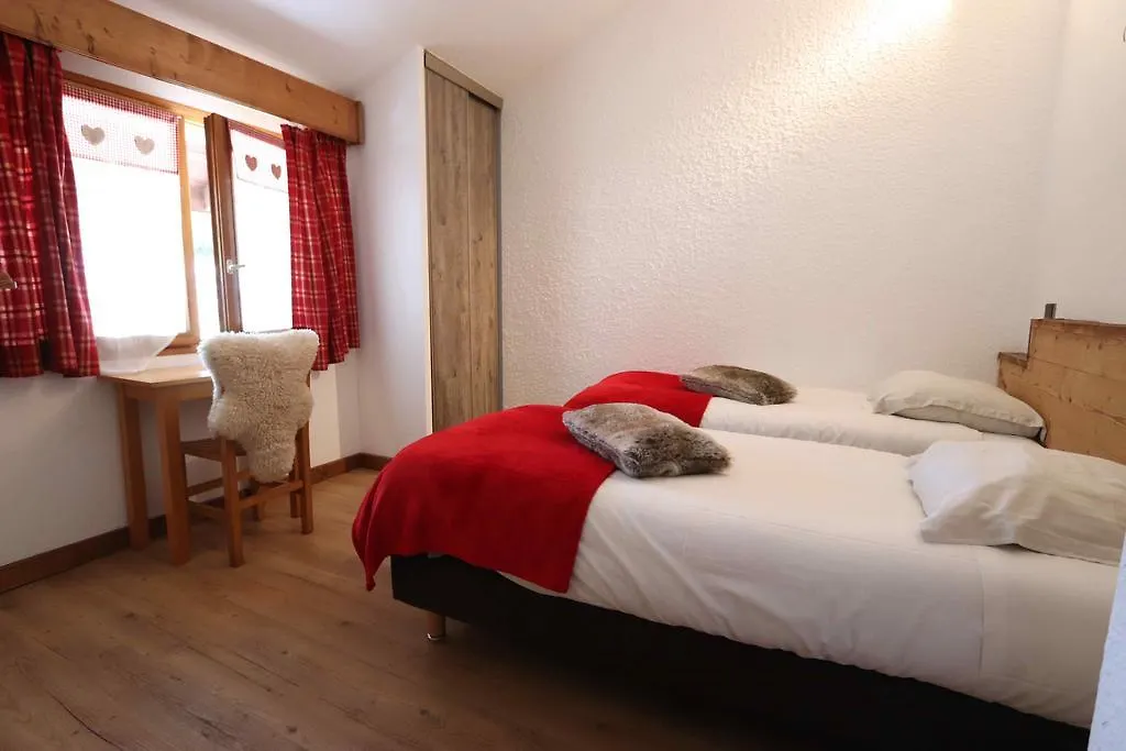 Auberge Du Poncellamont Areches 2*,  France