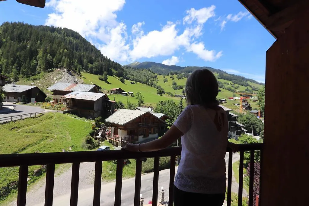 Auberge Du Poncellamont Areches 2*,